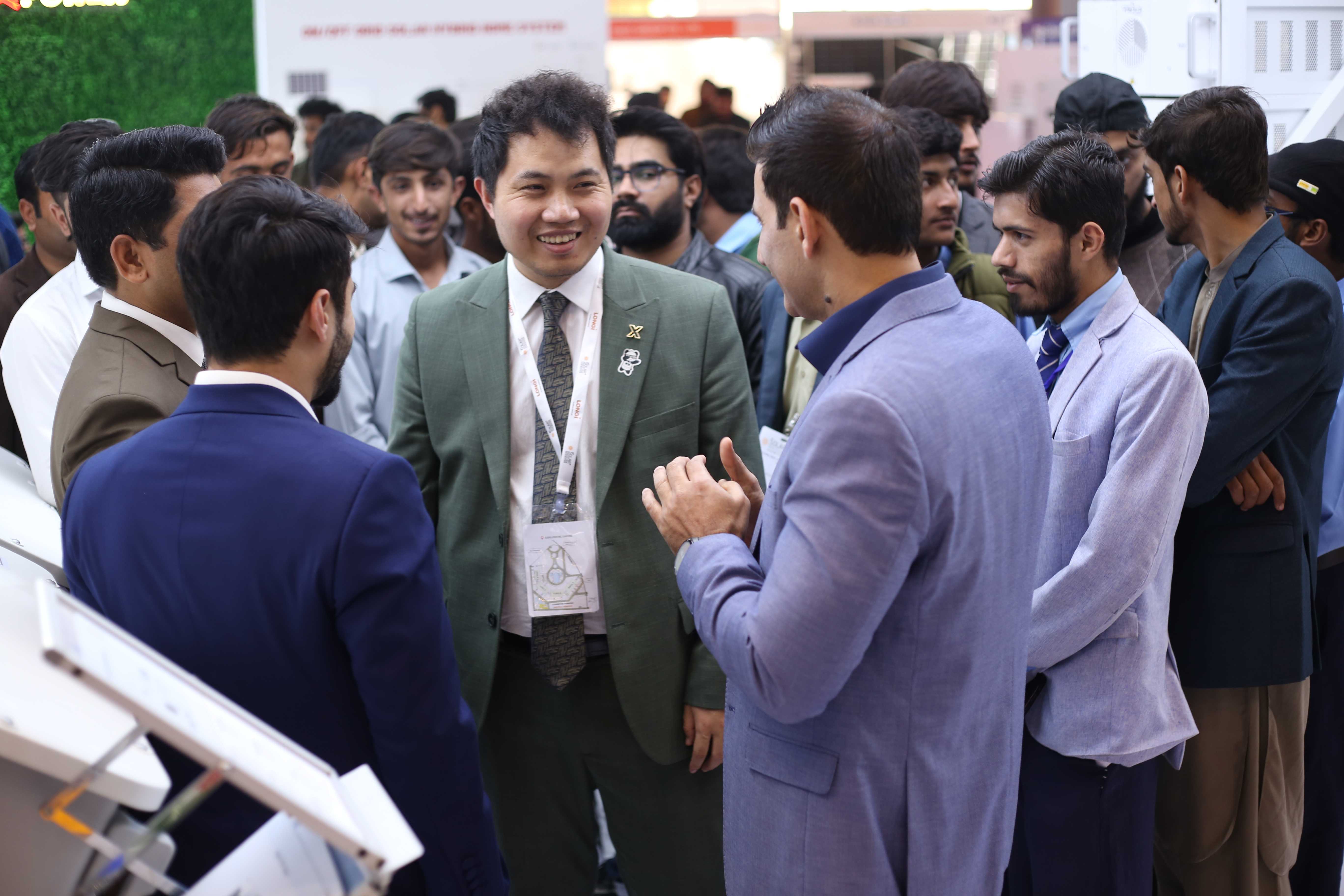 SOLAR_PAKISTAN_2025.jpg SOLAR_PAKISTAN_2025.jpg