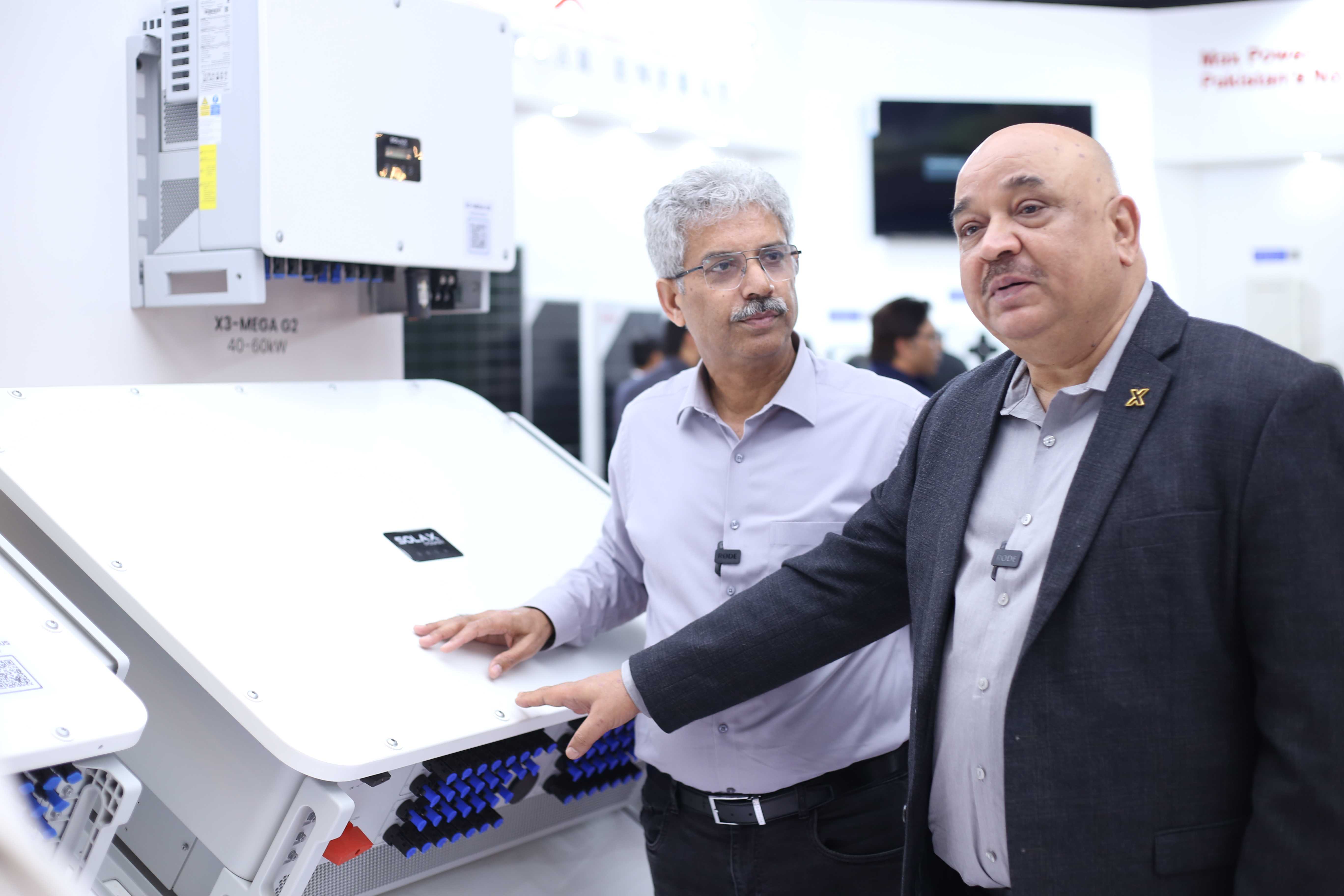 SolaX_String_Inverters.jpg SolaX_String_Inverters.jpg